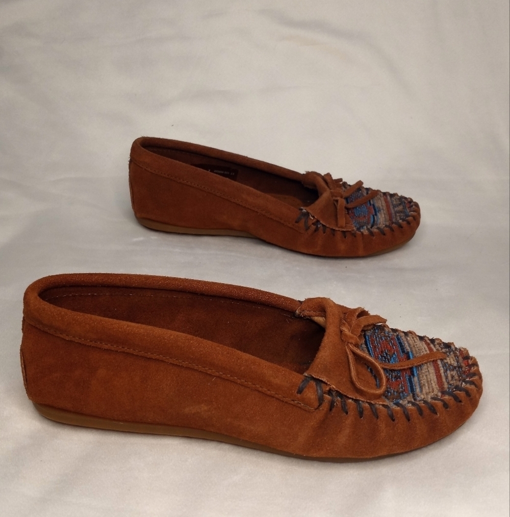 Minnetonka Suede Embroidered Western Bohemian Hippie Festival Tribal Moccasins 7 - Picture 6 of 9